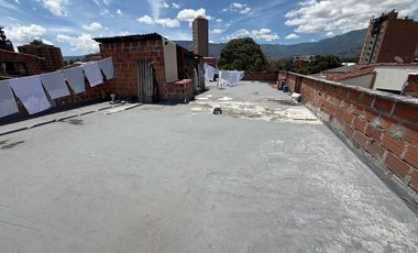 SE VENDE PROPIEDAD DE USO COMERCIAL ADECUADO PARA HOSTAL O RENTAS CORTAS ML