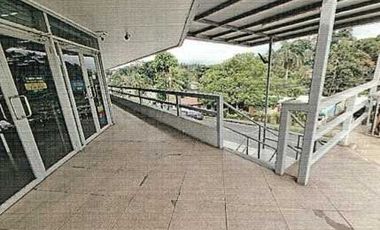 VENTA DE PLAZA COMERCIAL EN LA CABIMA - RR