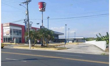 VENTA DE PLAZA COMERCIAL EN PEDREGAL-RR
