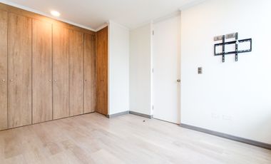 Lia Aguirre [2731-1]