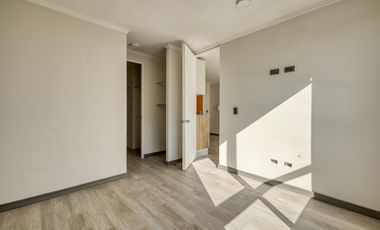 Lia Aguirre [2731-1]