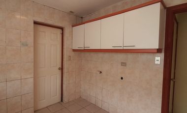 ARRIENDO AMPLIA CASA EN VICTORIA 3D3B