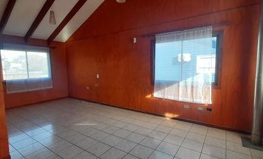 ARRIENDO AMPLIA CASA EN VICTORIA 3D3B