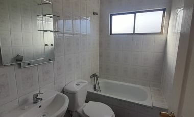 ARRIENDO AMPLIA CASA EN VICTORIA 3D3B