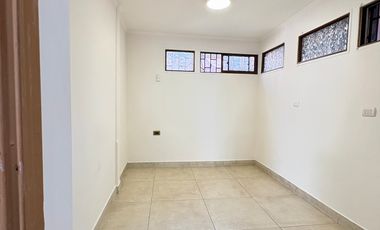 SE ARRIENDA OFICINA COMODOS ESPACIOS  IDEAL  PARA EMPRESA