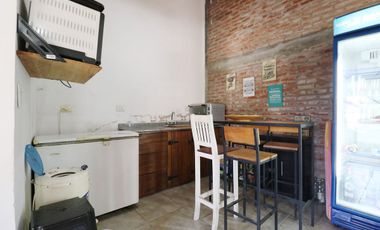 Lote con quincho, parrilla y pileta.