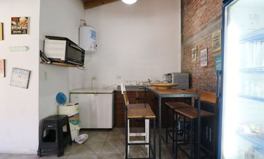Lote con quincho, parrilla y pileta.