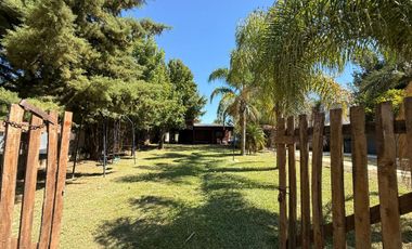 Casa quinta en venta sobre un terreno de 1200M2