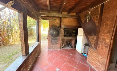 Casa quinta en venta sobre un terreno de 1200M2