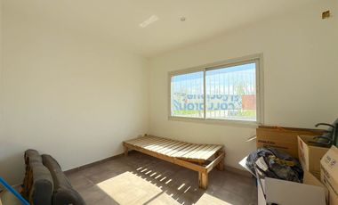 VENTA GALPONES CON CASA TANDIL