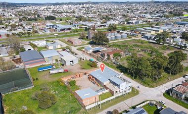 VENTA GALPONES CON CASA TANDIL