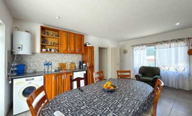 VENTA GALPONES CON CASA TANDIL