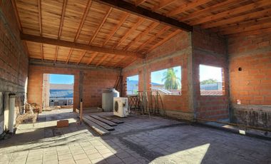 VENTA CASA 3 AMBIENTES EN LANÚS CON COCHERA