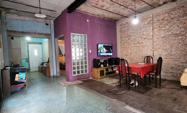 VENTA CASA 3 AMBIENTES EN LANÚS CON COCHERA