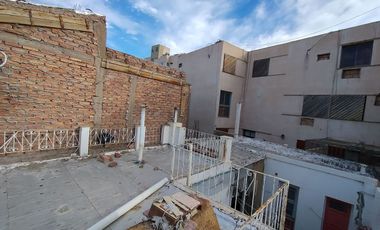 Casa 3 dormitorios, cochera y departamento interno