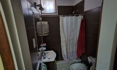 Casa 3 dormitorios, cochera y departamento interno