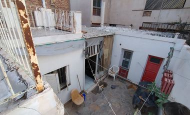 Casa 3 dormitorios, cochera y departamento interno