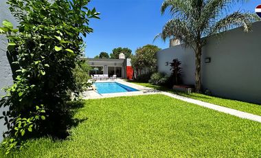 LOTE CON QUINCHO,BAÑO Y PILETA EN LOMAS DE ZAMORA