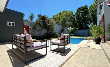 LOTE CON QUINCHO,BAÑO Y PILETA EN LOMAS DE ZAMORA