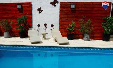 LOTE CON QUINCHO,BAÑO Y PILETA EN LOMAS DE ZAMORA