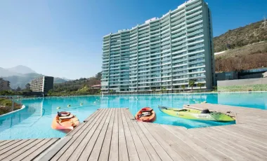 Venta Depto. con Laguna 3D/2B + Est y Bod - Huechuraba