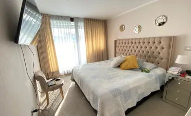 Venta Depto. con Laguna 3D/2B + Est y Bod - Huechuraba