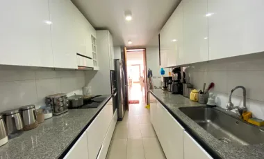 Venta Depto. con Laguna 3D/2B + Est y Bod - Huechuraba
