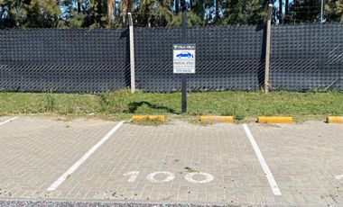 Venta cochera desc en complejo Vila Vela Tigre