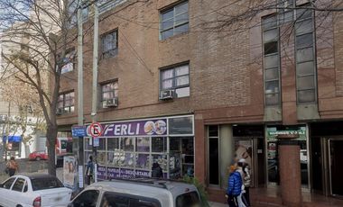 Consultorio-oficina en alquiler a mts Est. Lanús E