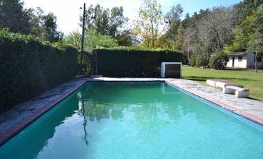 QUINTA EN VENTA SOBRE LOTE 10000 M2 - GUERNICA