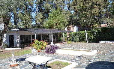 QUINTA EN VENTA SOBRE LOTE 10000 M2 - GUERNICA