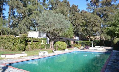 QUINTA EN VENTA SOBRE LOTE 10000 M2 - GUERNICA