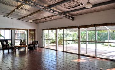 QUINTA EN VENTA SOBRE LOTE 10000 M2 - GUERNICA