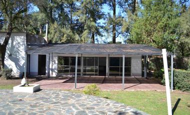 QUINTA EN VENTA SOBRE LOTE 10000 M2 - GUERNICA