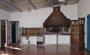 QUINTA EN VENTA SOBRE LOTE 10000 M2 - GUERNICA