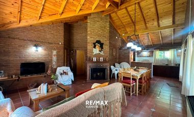 VILLA VENTANA - HERMOSA CASA EN MUY AMPLIO LOTE