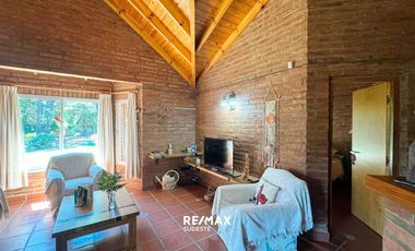 VILLA VENTANA - HERMOSA CASA EN MUY AMPLIO LOTE