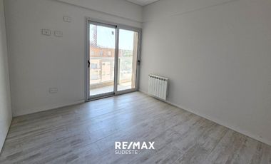 VENTA SEMIPISO A ESTRENAR 3 DORM 19 DE MAYO 571