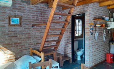 VENTA 2  CASAS EN VILLA VENTANA SOBRE AMPLIO LOTE