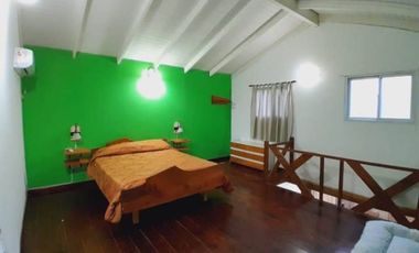VENTA 2  CASAS EN VILLA VENTANA SOBRE AMPLIO LOTE