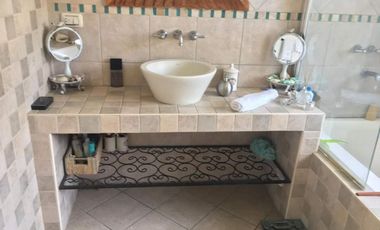 VENTA CASA 5 AMB PILETA COCHERA JARDIN BERAZATEGUI