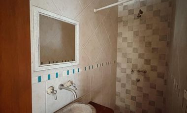 VENTA CASA 5 AMB PILETA COCHERA JARDIN BERAZATEGUI