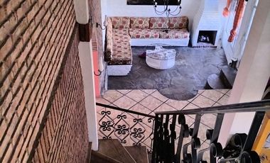 VENTA CASA 5 AMB PILETA COCHERA JARDIN BERAZATEGUI