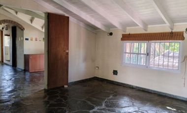 VENTA CASA 5 AMB PILETA COCHERA JARDIN BERAZATEGUI