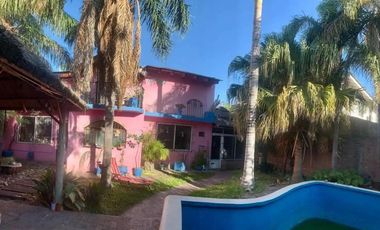 VENTA CASA 5 AMB PILETA COCHERA JARDIN BERAZATEGUI