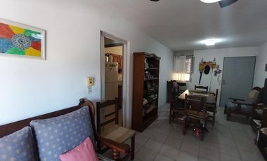 VENTA DEPARTAMENTO 4 AMBIENTES EN GARIN C/ BALCÓN