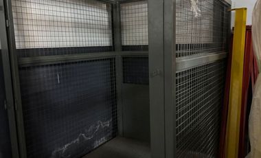 SE VENDE AMPLIO GALPÓN A METROS DE AV. ALEM