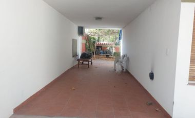 CASA EN ALQUILER (APTA USO COMERCIAL)PERITO MORENO