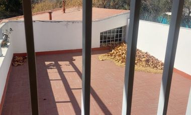 CASA EN ALQUILER (APTA USO COMERCIAL)PERITO MORENO
