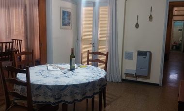 CASA EN ALQUILER (APTA USO COMERCIAL)PERITO MORENO